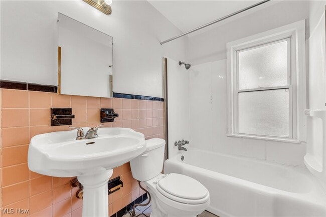 property at 1482 Genesee Rd