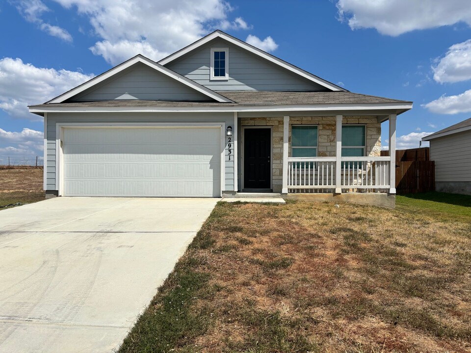 2931 Shore Lark in Canyon Lake, TX - Building Photo