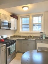 1064 W Thorndale Ave in Chicago, IL - Building Photo - Building Photo