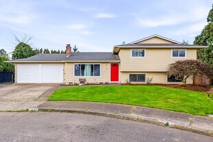 5495 Chetco Ct NE in Keizer, OR - Building Photo