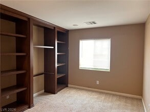 8311 Martinborough Ave in Las Vegas, NV - Building Photo - Building Photo