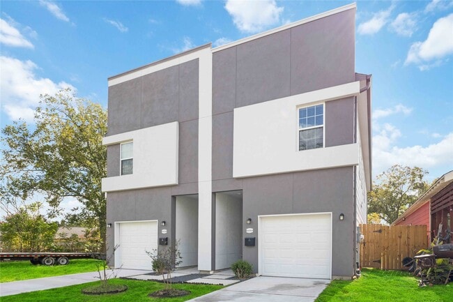 4406 Sterling St in Houston, TX - Building Photo - Building Photo