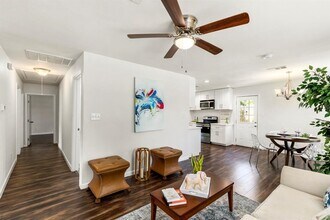 7002 Goforth St in Houston, TX - Building Photo - Building Photo