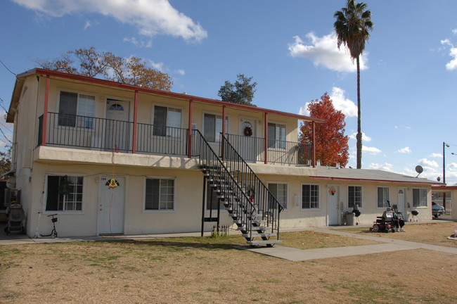 4805 E Balch Ave in Fresno, CA - Foto de edificio - Building Photo