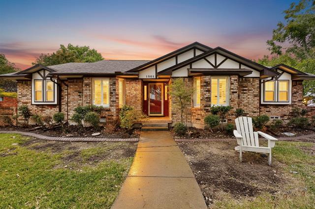 1301 Warwick St in Garland, TX - Building Photo