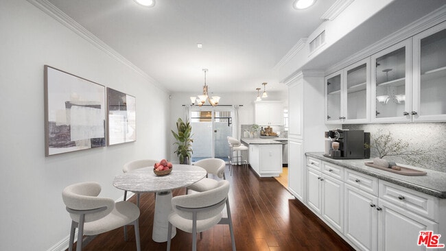1529 S Beverly Dr in Los Angeles, CA - Building Photo - Building Photo