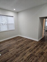 2033 Carrollton Ave in Indianapolis, IN - Building Photo - Building Photo