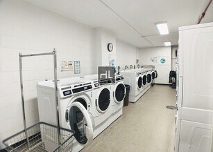 EAST 56 STREET, Unit 14EF in New York, NY - Building Photo - Building Photo