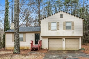 5818 Calico Ct in Lithonia, GA - Building Photo