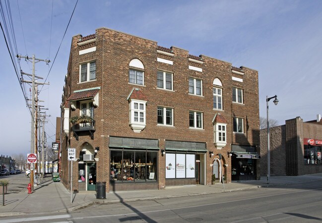 2205 N Farwell Ave in Milwaukee, WI - Building Photo - Building Photo