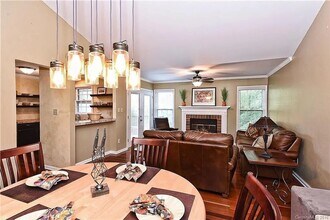 3300 Selwyn Farms Ln in Charlotte, NC - Building Photo - Building Photo
