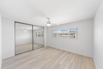 1740 Park Avenue in Long Beach, CA - Building Photo - Interior Photo