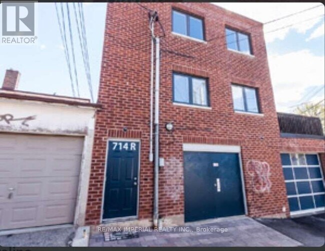 property at 714 R Dufferin St