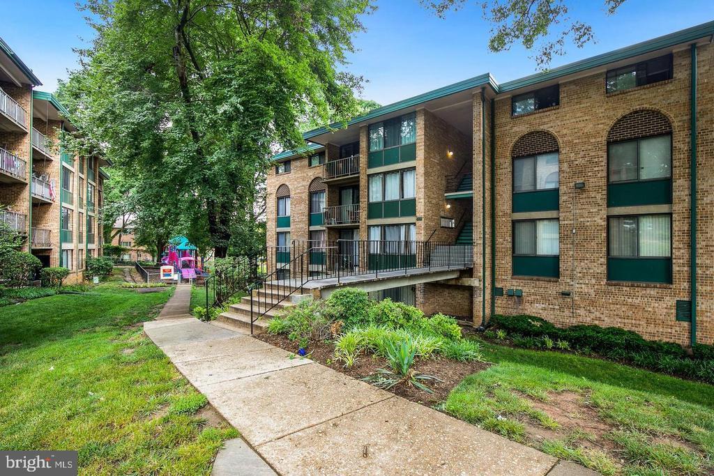 505 N Armistead St-Unit -102 in Alexandria, VA - Building Photo