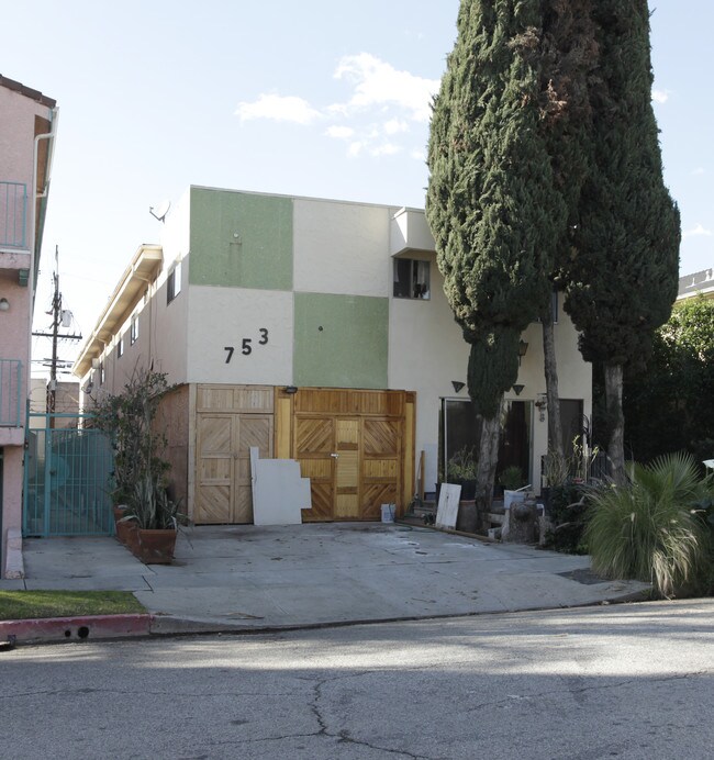 753 North Hudson Ave in Los Angeles, CA - Building Photo - Building Photo