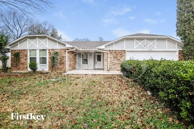 property at 1017 Hickory Cir