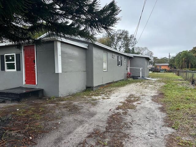 425 N 26th St in Fort Pierce, FL - Building Photo