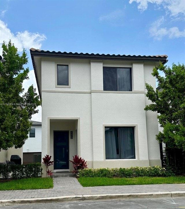 4445 NW 82nd Ave in Doral, FL - Building Photo