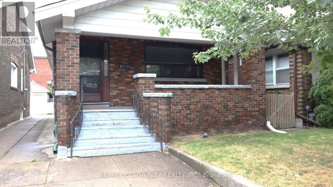 property at 731 Coxwell Ave