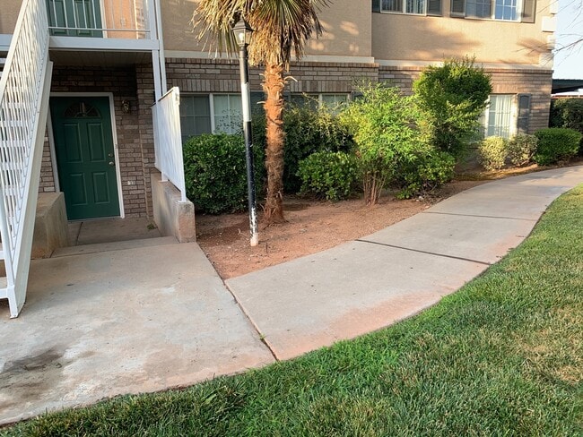 property at 1036 1400 W St