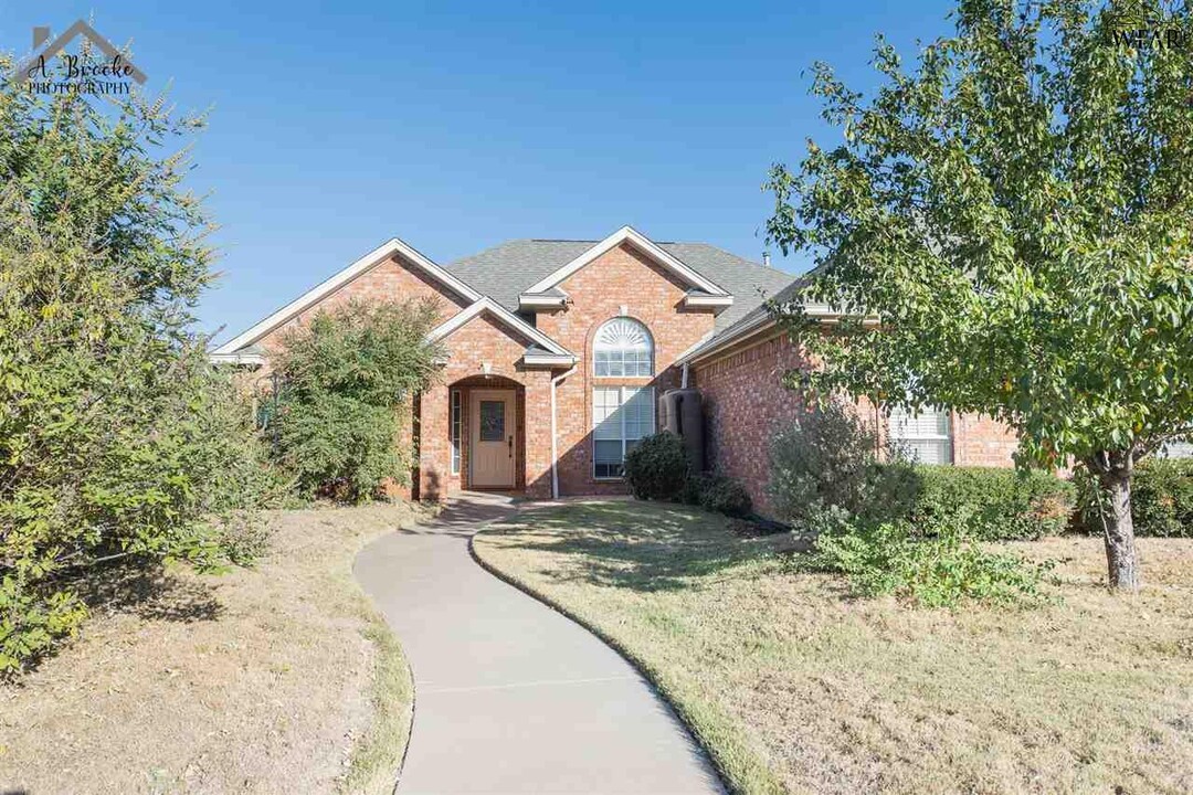 5417 Blazing Star Ln in Wichita Falls, TX - Foto de edificio