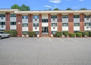 74 Beach St in Woburn, MA - Building Photo - Building Photo