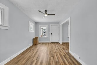 1728 Hillview Rd in Cleveland, OH - Building Photo - Building Photo