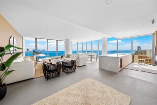 2000 S Ocean Dr in Hallandale Beach, FL - Building Photo