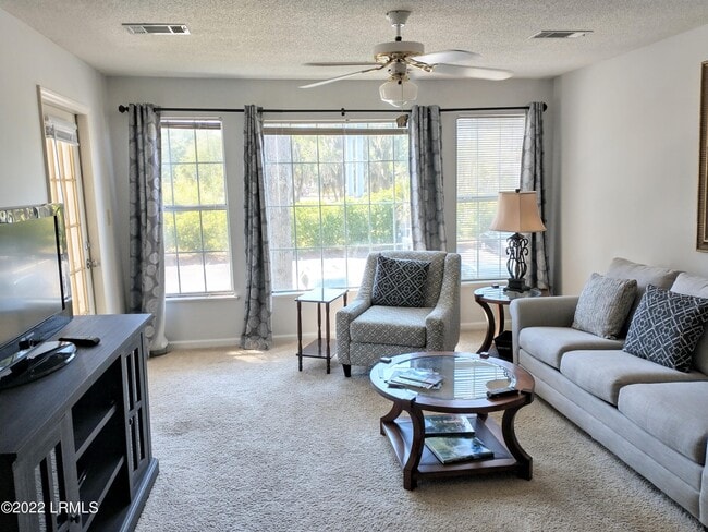 1231 Ladys Island Dr in Port Royal, SC - Building Photo - Building Photo