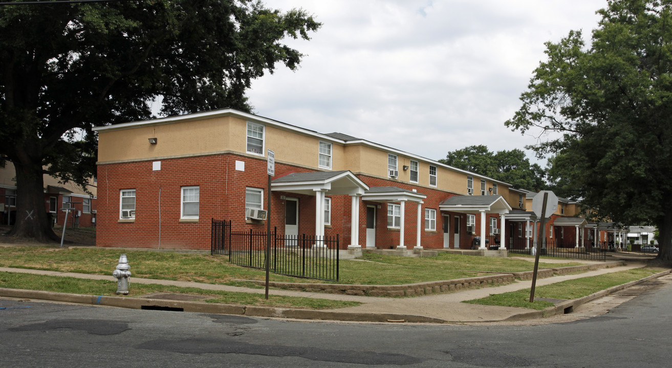 Creighton Court in Richmond, VA - Building Photo