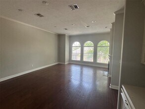 1419 Sandman St in Houston, TX - Building Photo - Building Photo