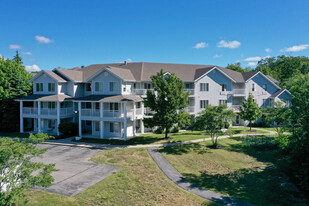 Holiday Woods at Canco in Portland, ME - Foto de edificio - Building Photo