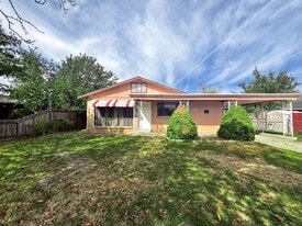 1239 N 1500 W in Salt Lake City, UT - Building Photo