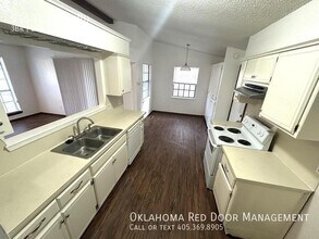 516 Foxfire Rd in Edmond, OK - Building Photo - Building Photo