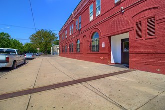 Wise Harris Arms Apartments in Denver, CO - Building Photo - Building Photo