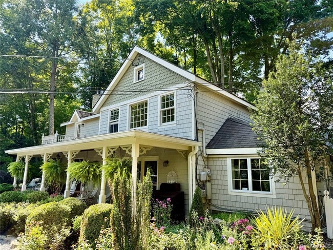 property at 718 River Rd
