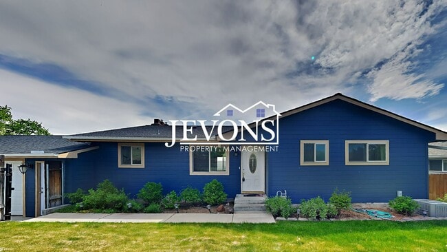 property at 5606 Roza Hill Dr