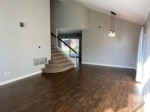 218 Skyridge Ln in Escondido, CA - Foto de edificio - Building Photo