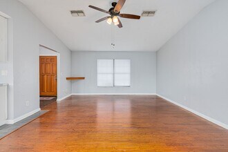 112 N Paul Revere Dr in Daytona Beach, FL - Building Photo - Building Photo