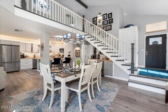 4304 E Milton Dr in Cave Creek, AZ - Foto de edificio - Building Photo