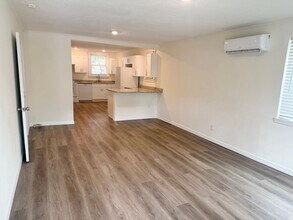 122 E Hibiscus Dr in Lakeland, FL - Building Photo - Building Photo