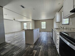 6591 Hidden Oaks Dr in North Fort Myers, FL - Building Photo - Building Photo