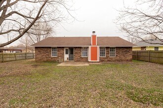 10802 E 101st St N in Owasso, OK - Building Photo - Building Photo