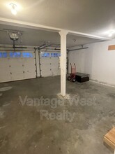 232 Ranchland Ct in Kelowna, BC - Building Photo - Building Photo