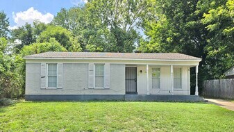 4539 Spring Valley Dr in Memphis, TN - Building Photo