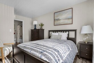 Mountain Shadows in Salt Lake City, UT - Foto de edificio - Building Photo