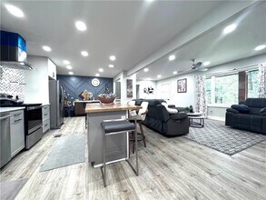 3280 Stonewall Tell Rd in College Park, GA - Building Photo - Building Photo