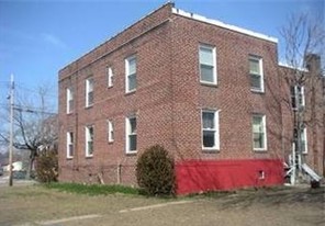 5534-5536 Woodland Ave Apartments