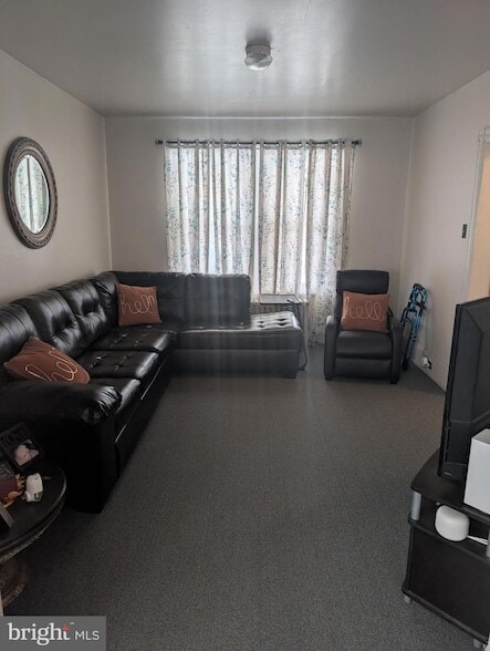 106 Walnut St in Coatesville, PA - Building Photo - Building Photo