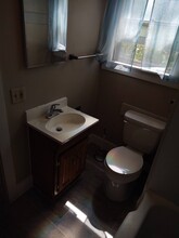 174 Johnson Ave, Unit 1 in Colchester, VT - Building Photo - Building Photo